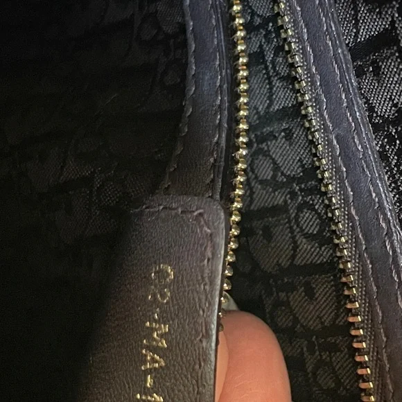 Christian Dior Lambskin Cannage Large Dark Brown Lady Dior
Shoulder Bag - Picture 6 of 11